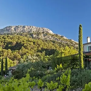 https://au-soleil-du-bonheur.fr-provencehotel.com