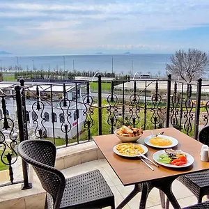 Saruhan ** Istambul